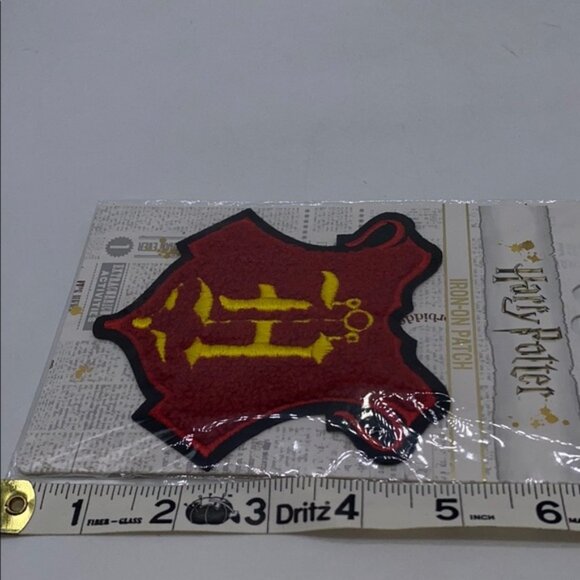 Harry Potter Warner Bros. Red and Yellow Iron-On Patch - Picture 3 of 7